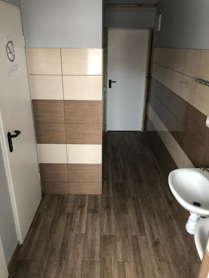 Hostel Laurita Kaunas Bagian luar foto